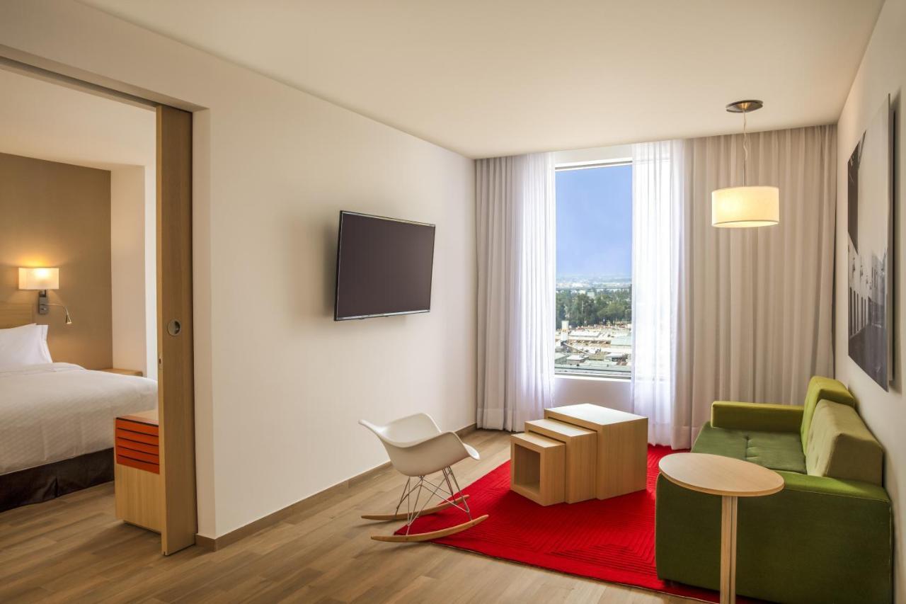 Fiesta Inn Parque Puebla Extérieur photo