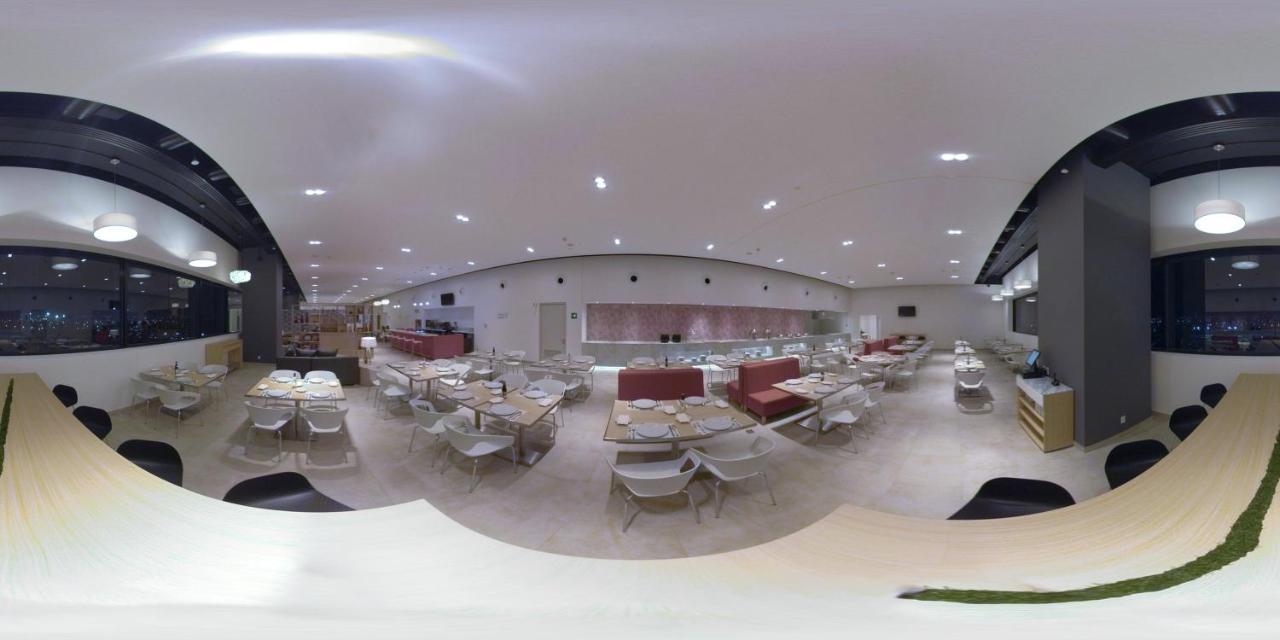 Fiesta Inn Parque Puebla Extérieur photo