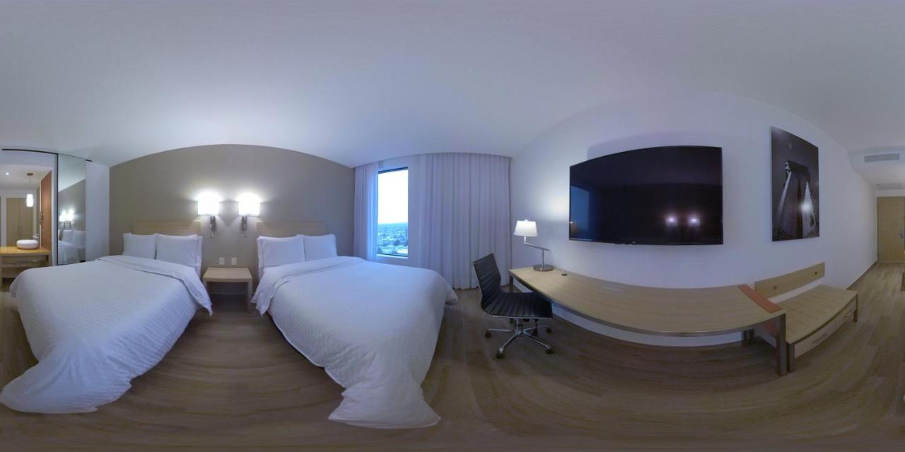 Fiesta Inn Parque Puebla Extérieur photo