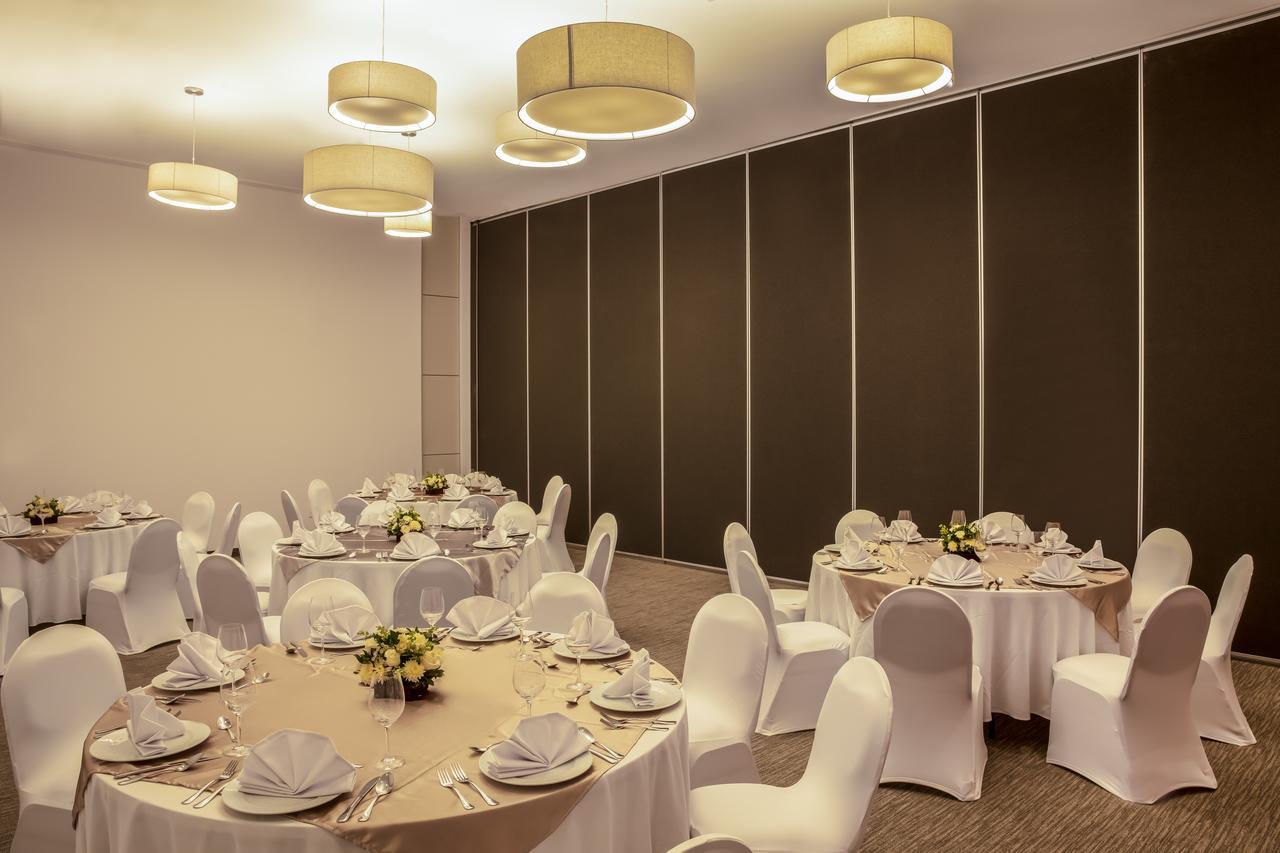 Fiesta Inn Parque Puebla Extérieur photo